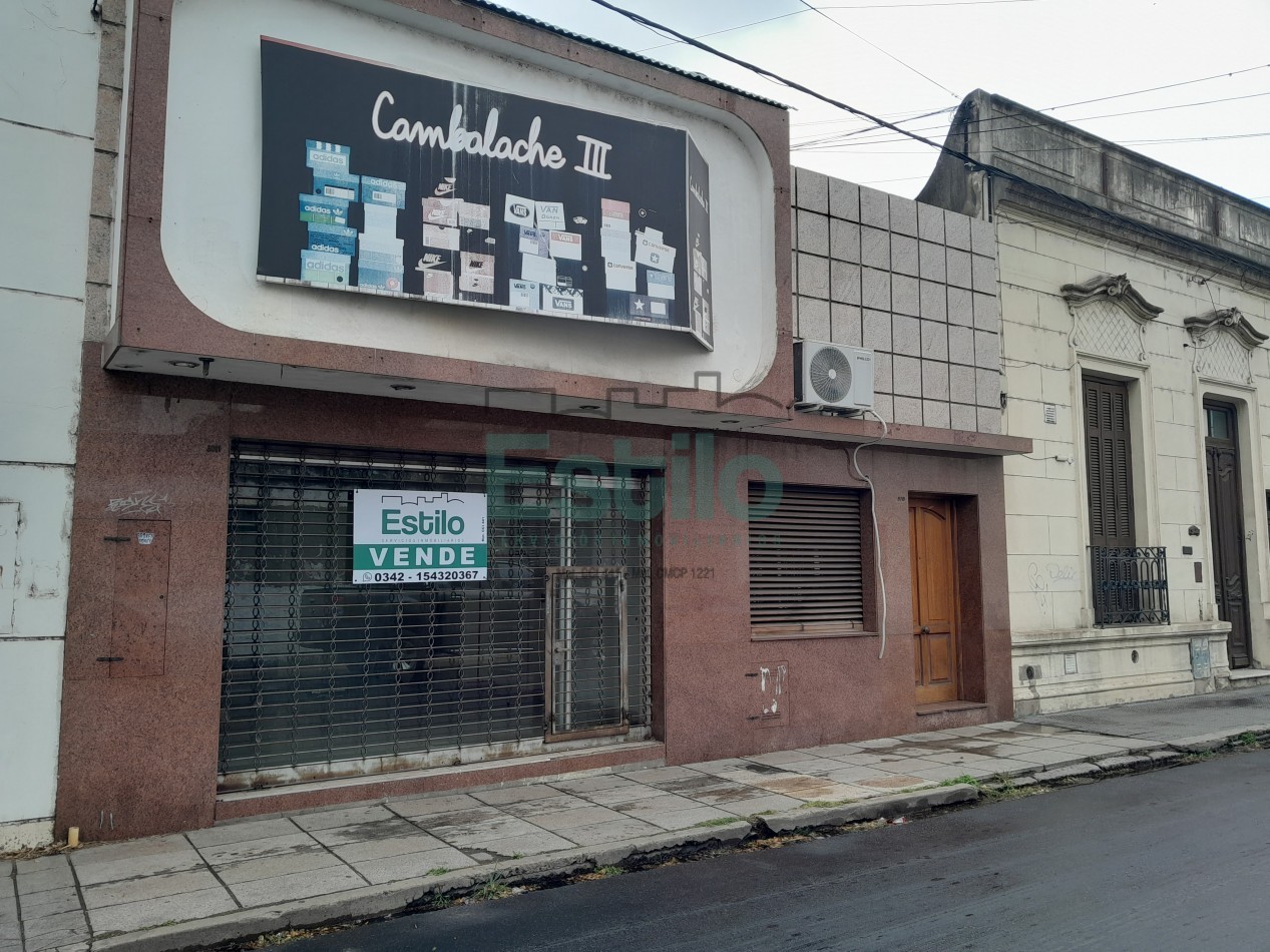 CASA CENTRICA CON LOCAL COMERCIAL