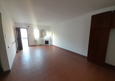 ALQUILER: CASA 2 DORMITORIOS + DEPARTAMENTO 1 DORMITORIO